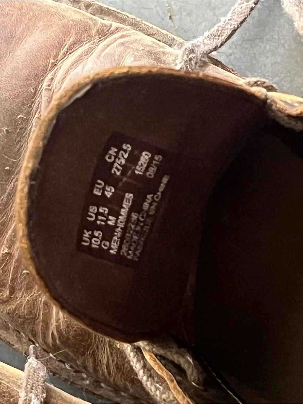 Clarks Men's Tan Brown Leather Chukka Boots